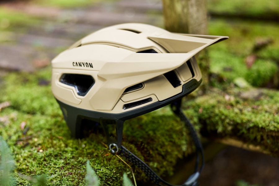 Canyon Deflectr MTB helmet