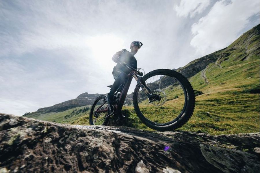 Turbo Levo 4 Alloy UK pricen- buy an eMTB in 2026