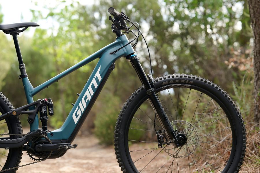 eMTB brake pads and rotors: what lasts, what works in wet grit, and how to stop burning through pads