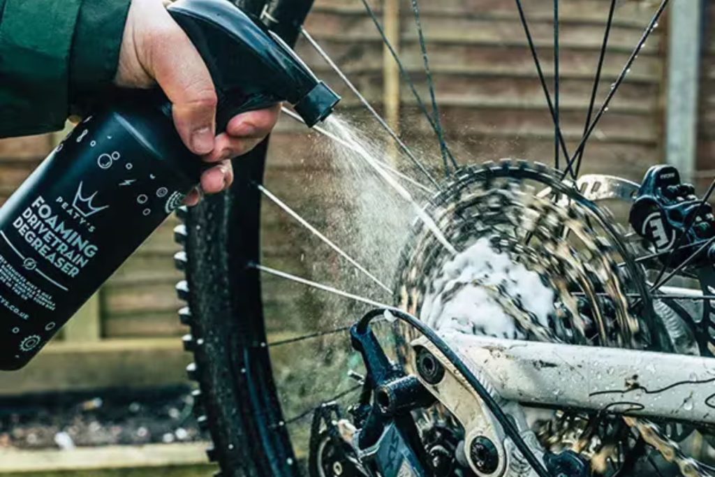 Peaty’s Foaming Drivetrain Degreaser, 1 Litre - eMTB cleaning products