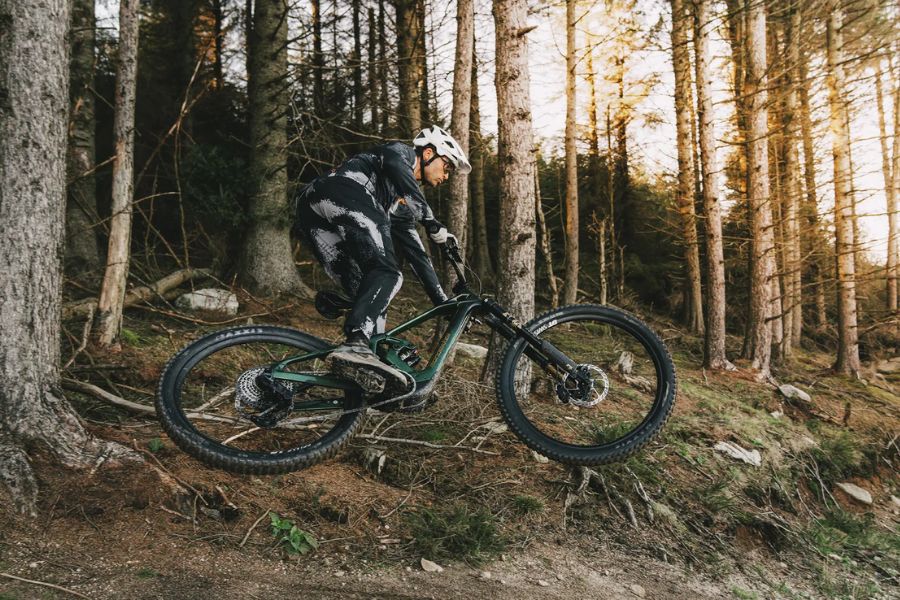 Mondraker Zendit raises bigger question: is Avinox now the brand’s future for performance e-MTBs?